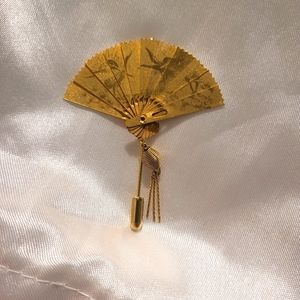 Elegant Vintage - Asian style Folding Fan💛